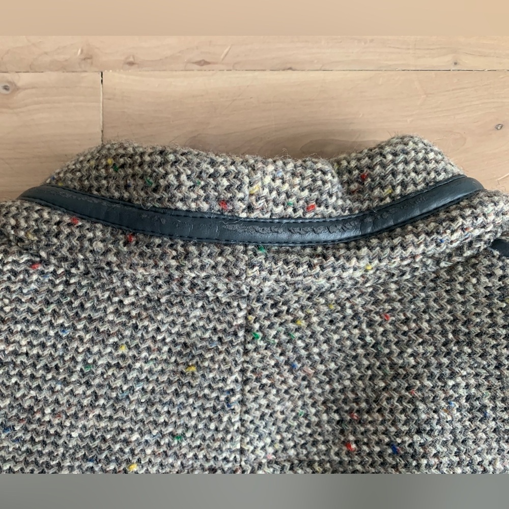 VINTAGE - San Bo Tweed Wool-Blend Jacket with Faux Leather Trim - Picture 14 of 14